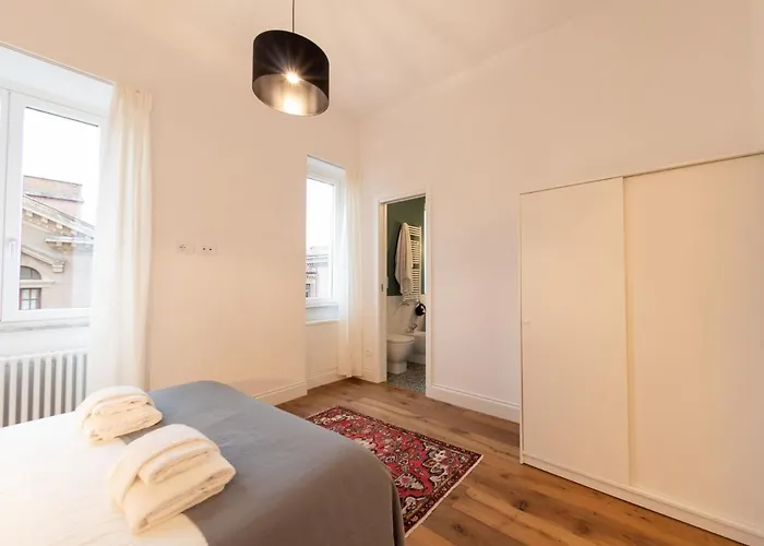 Appartamento The Rent - Colorful One-bedroom In San Giovanni District Roma