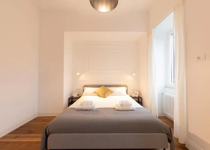The Rent - Colorful One-bedroom In San Giovanni District Appartamento *