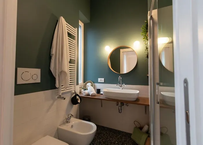 The Rent - Colorful One-bedroom In San Giovanni District Appartamento Roma