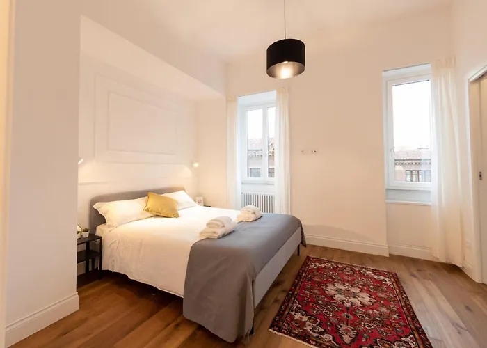 Appartamento The Rent - Colorful One-bedroom In San Giovanni District Roma
